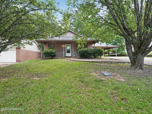 5638 Dogwood Trail, Jackson, MS 39212