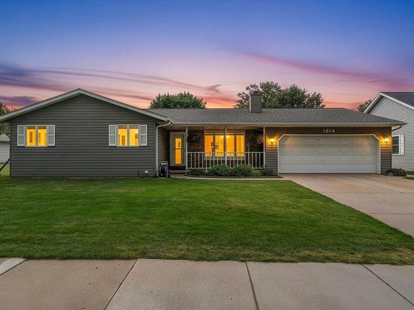 1814 BRIQUELET STREET, Green Bay, WI 54304
