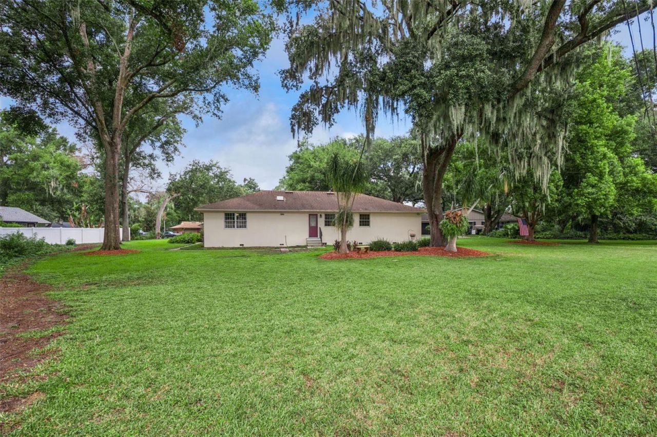 480 Lake Forest Circle, Mount Dora, FL 32757 Photo