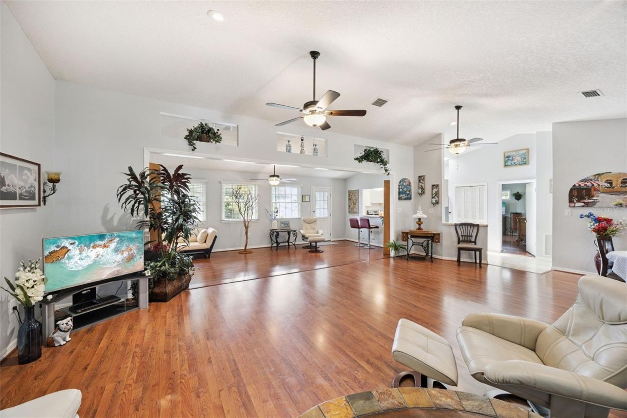 480 Lake Forest Circle, Mount Dora, FL 32757 Photo