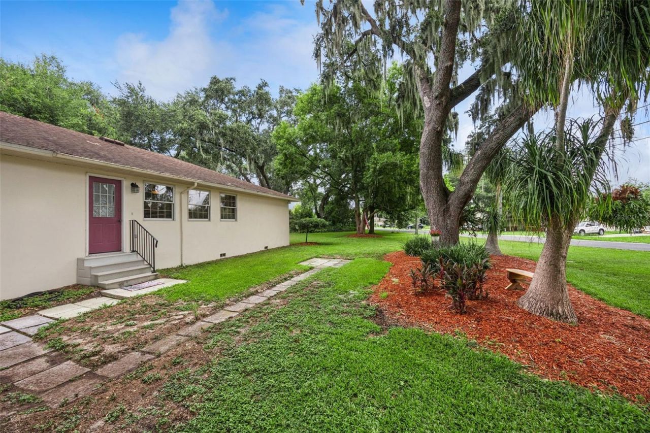 480 Lake Forest Circle, Mount Dora, FL 32757 Photo