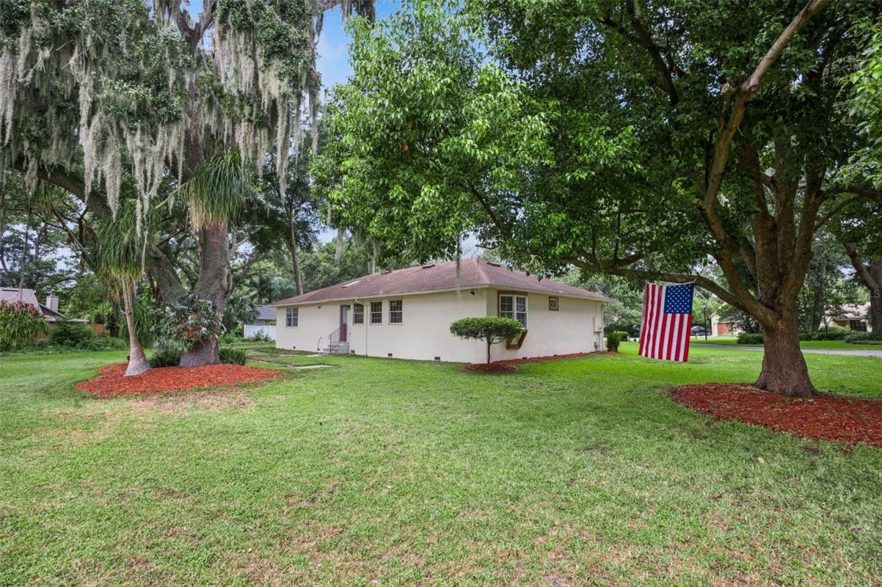 480 Lake Forest Circle, Mount Dora, FL 32757 Photo