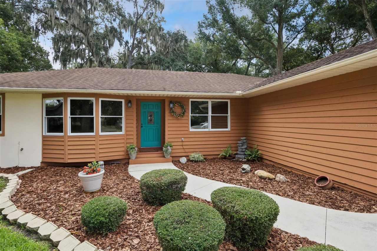 480 Lake Forest Circle, Mount Dora, FL 32757 Photo