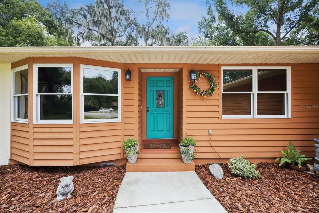 480 Lake Forest Circle, Mount Dora, FL 32757 Photo