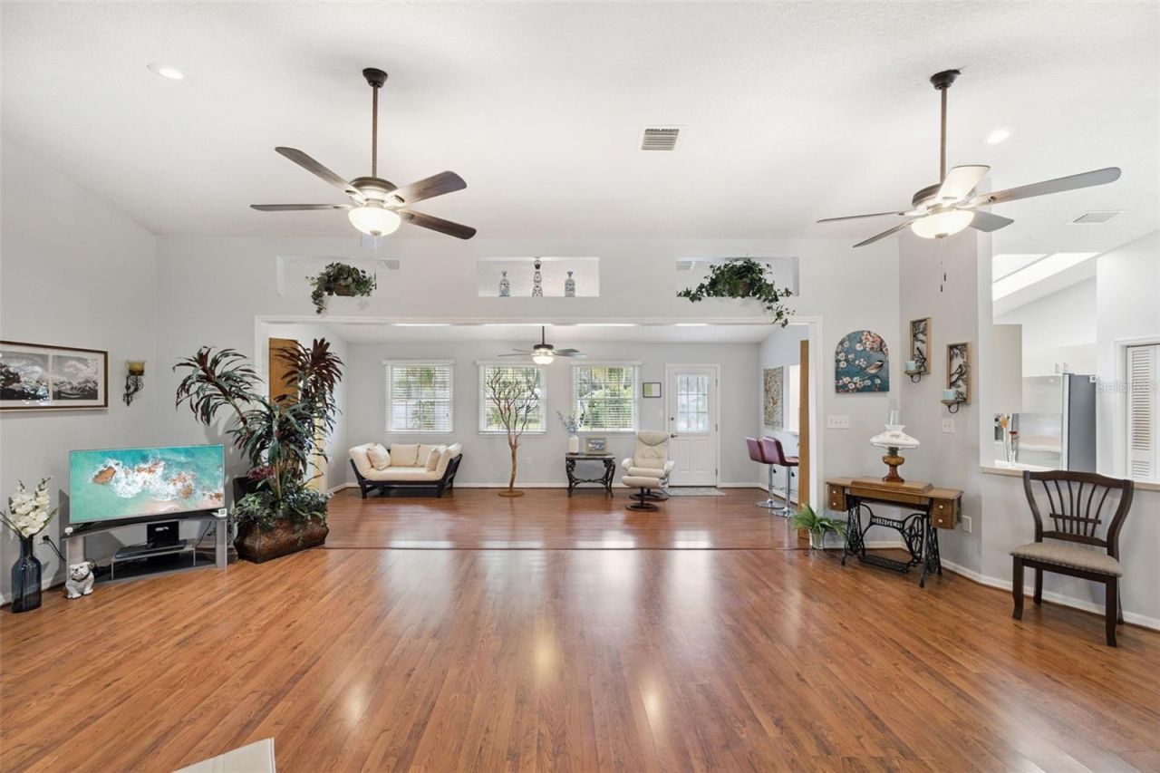 480 Lake Forest Circle, Mount Dora, FL 32757 Photo