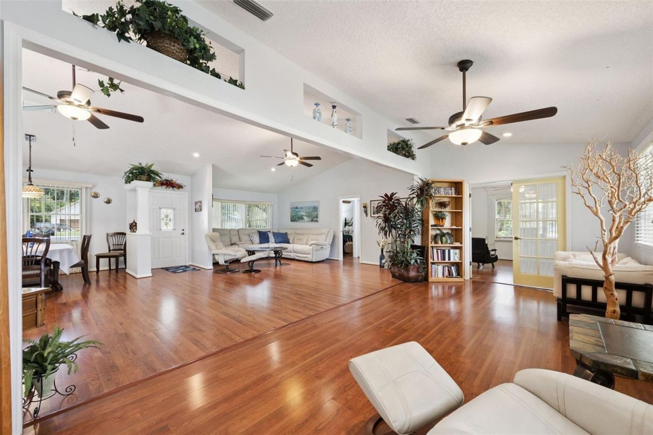 480 Lake Forest Circle, Mount Dora, FL 32757 Photo