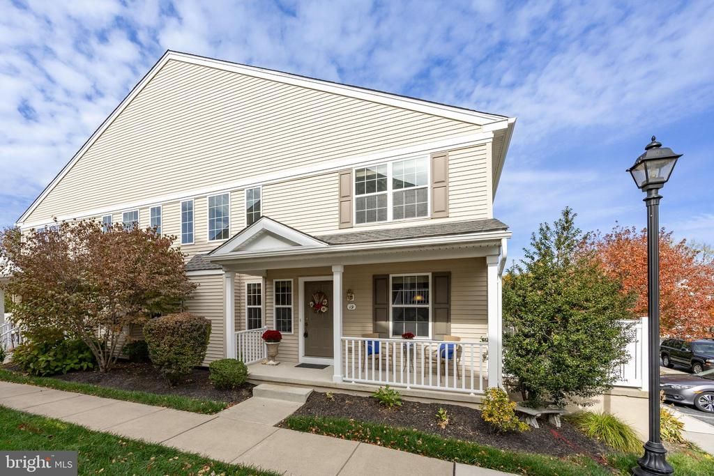 19 GRANITE LANE , CHESTER SPRINGS, PA 19425
