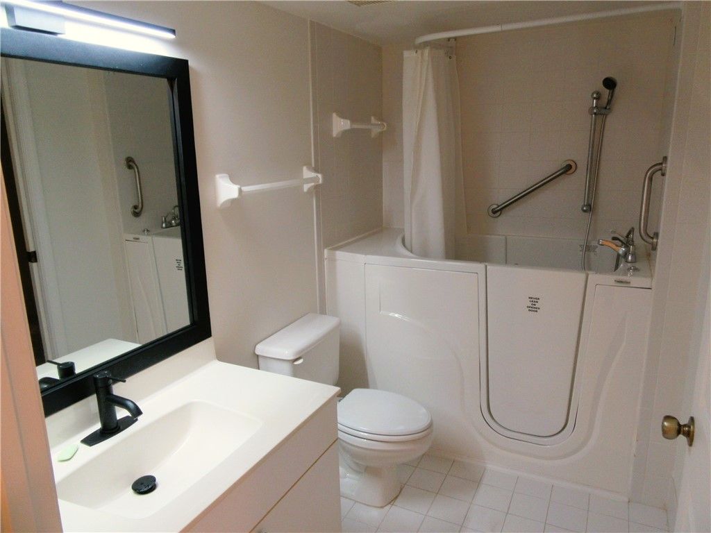 720 Lake Orchid Circle, Unit 108, Vero Beach, FL 32962 Photo