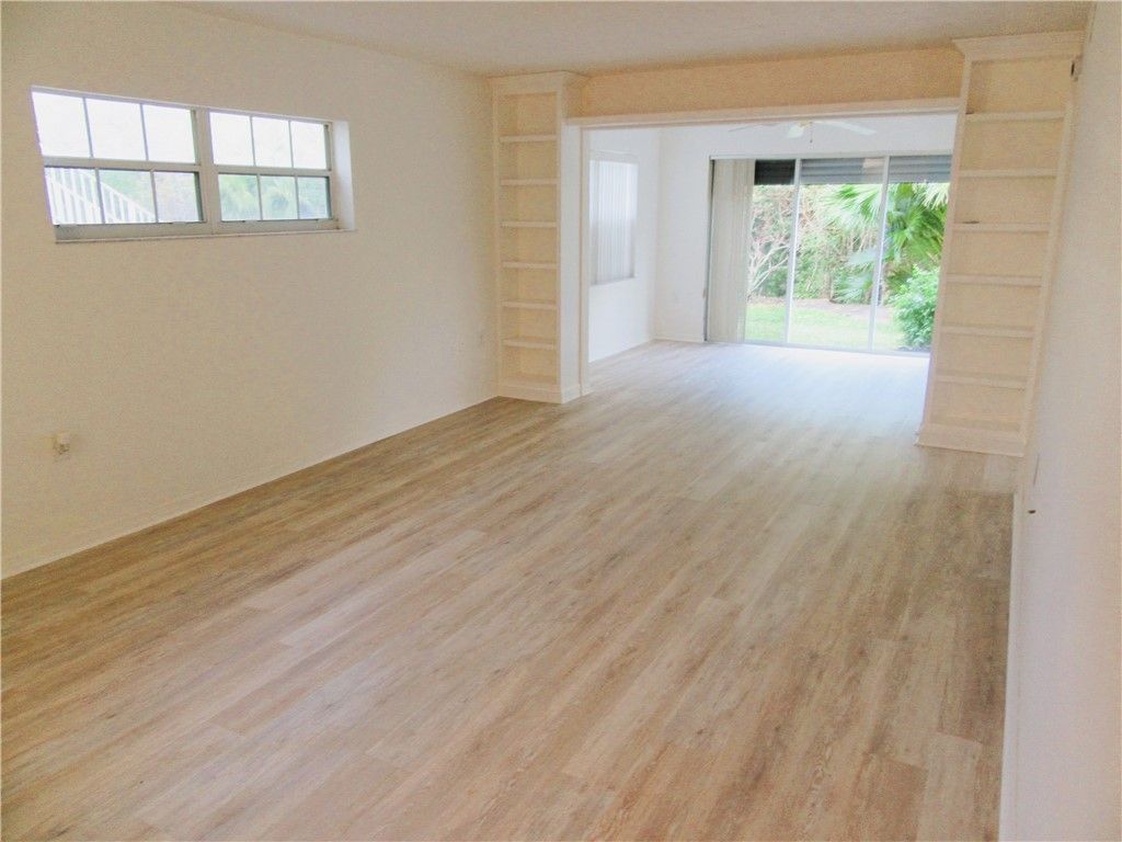 720 Lake Orchid Circle, Unit 108, Vero Beach, FL 32962 Photo