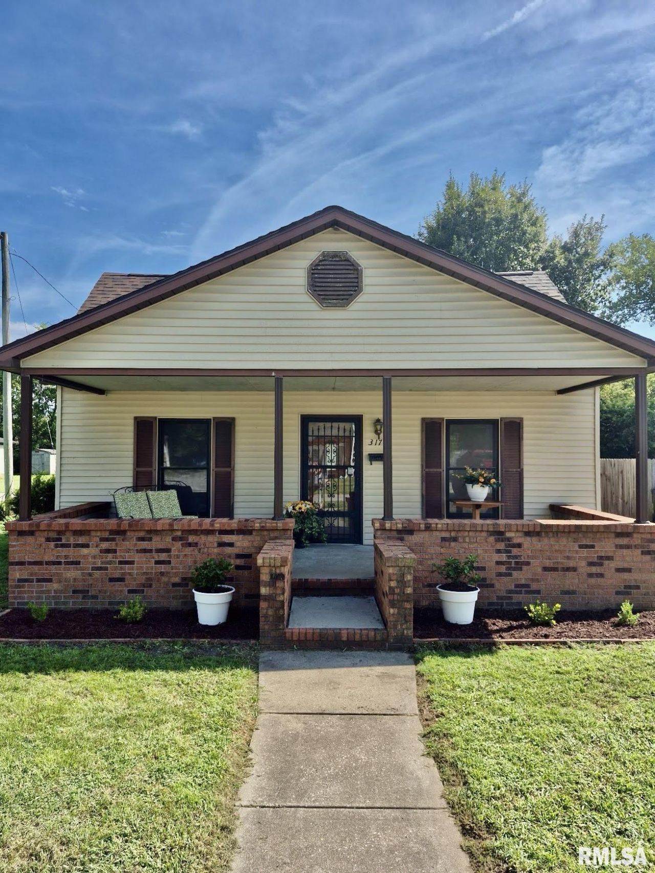 317 E Franklin Street, Duquoin, IL 62832 Main Photo