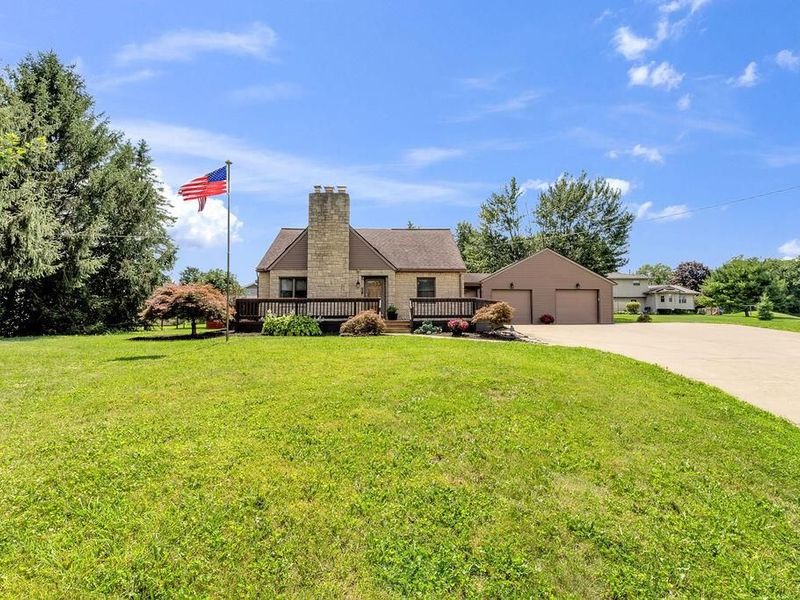 395 N Main Street , Johnstown, OH 43031 Photo 1