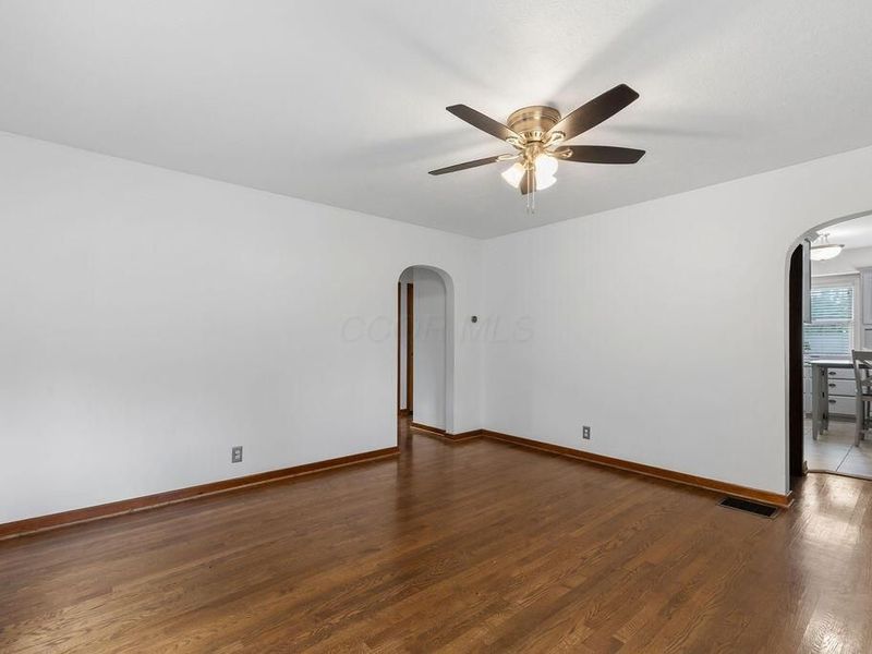 395 N Main Street , Johnstown, OH 43031 Photo 7