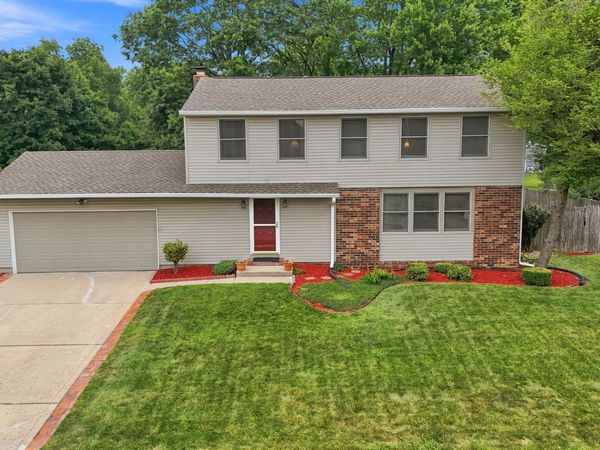 1192 W Greenbriar Drive, Greenwood, IN 46142