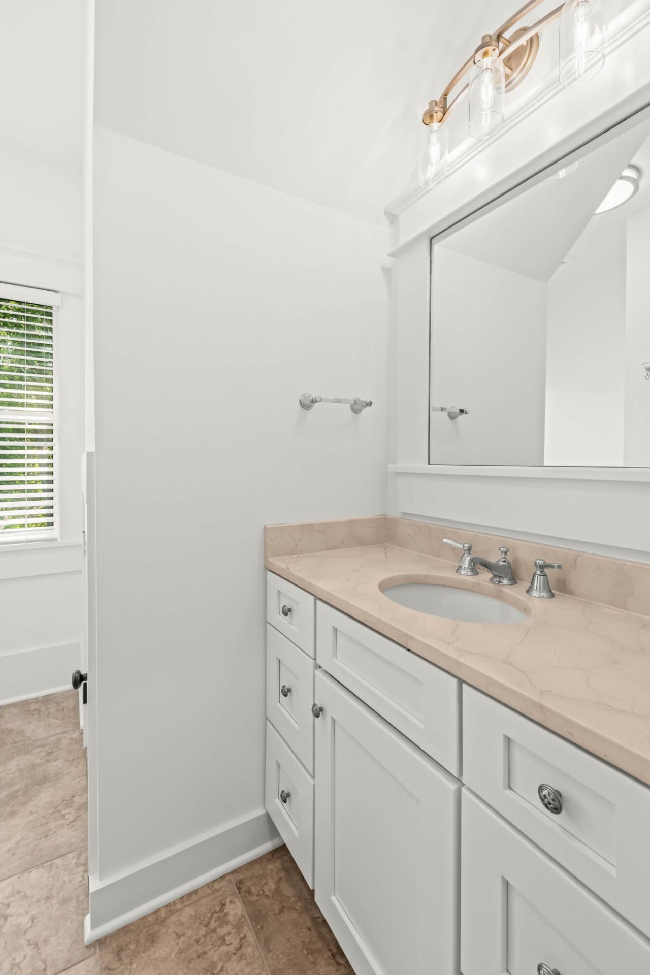720 Island Park Drive Photo 38