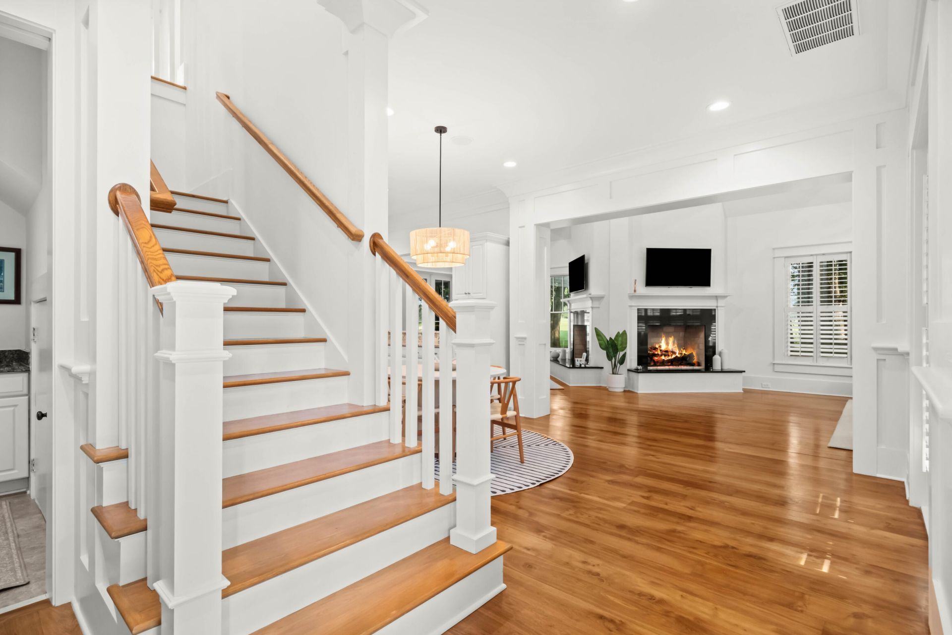 720 Island Park Drive Photo 6