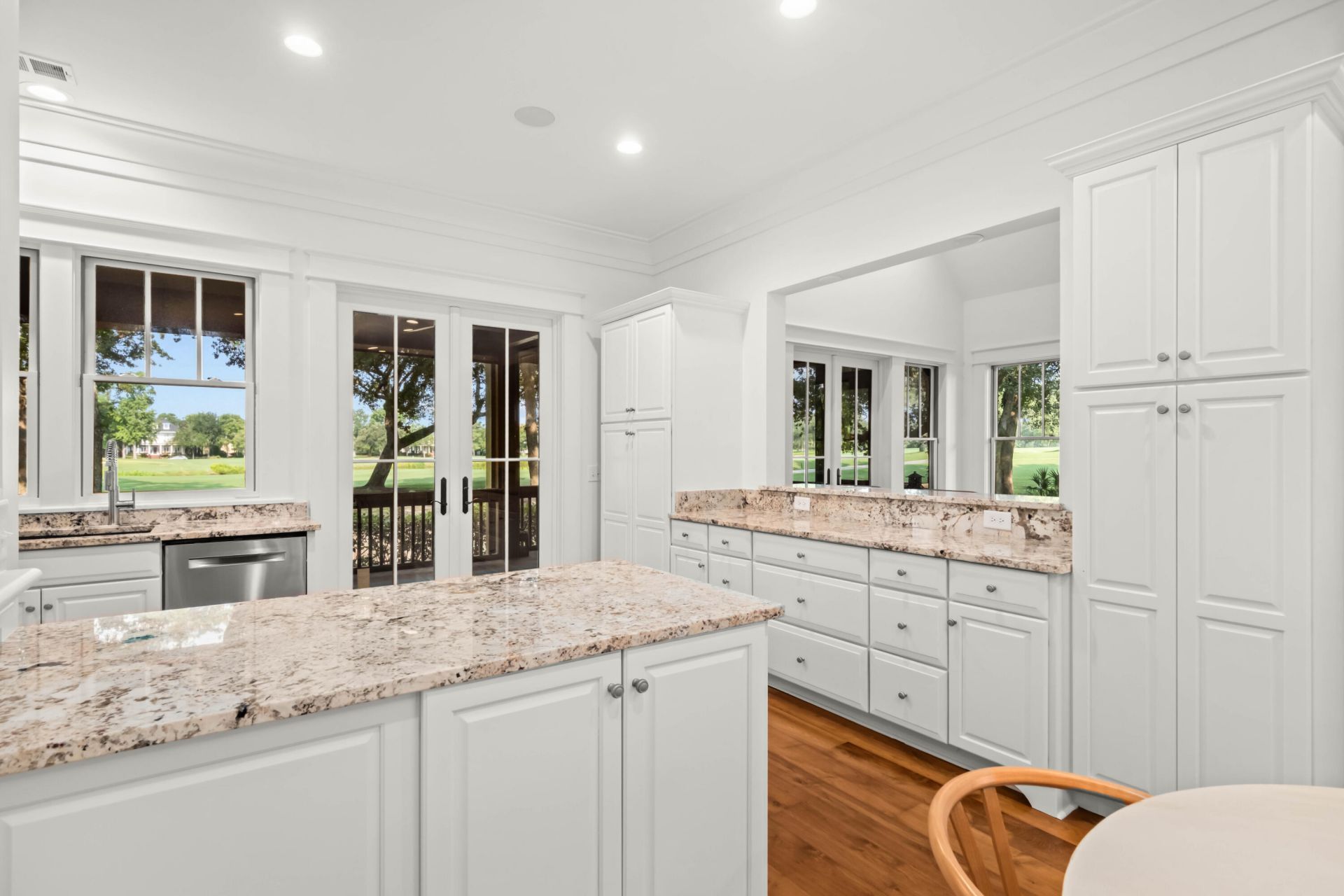 720 Island Park Drive Photo 9