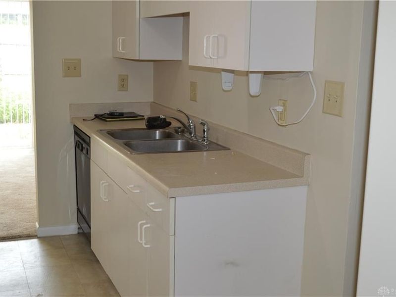 1217 Robbins Run Court, Washington Township, OH 45459 Photo 5