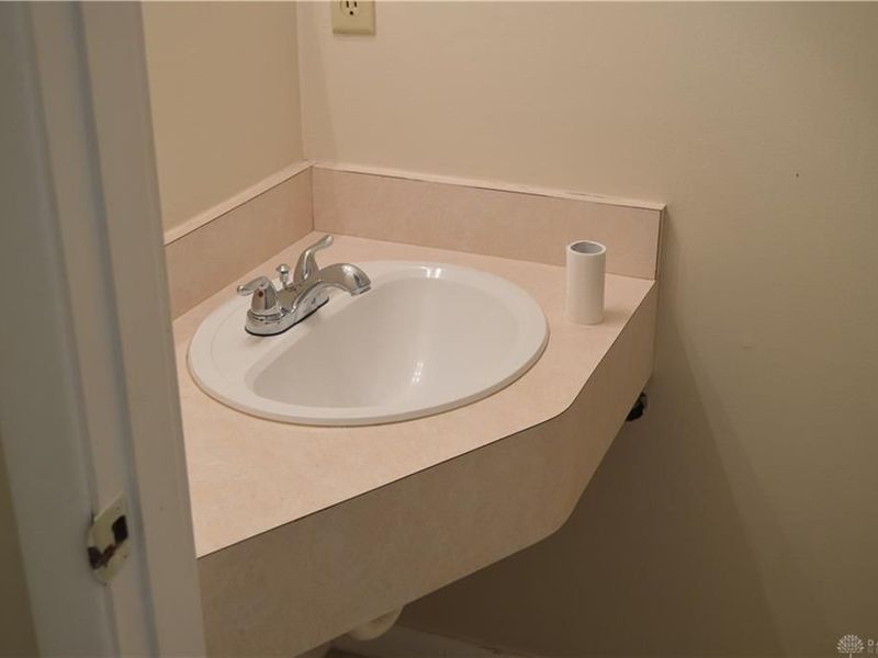 1217 Robbins Run Court, Washington Township, OH 45459 Photo 8