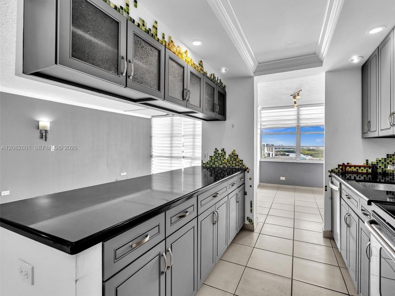 301 174th St , Unit 2205, Sunny Isles Beach, FL 33160 Photo