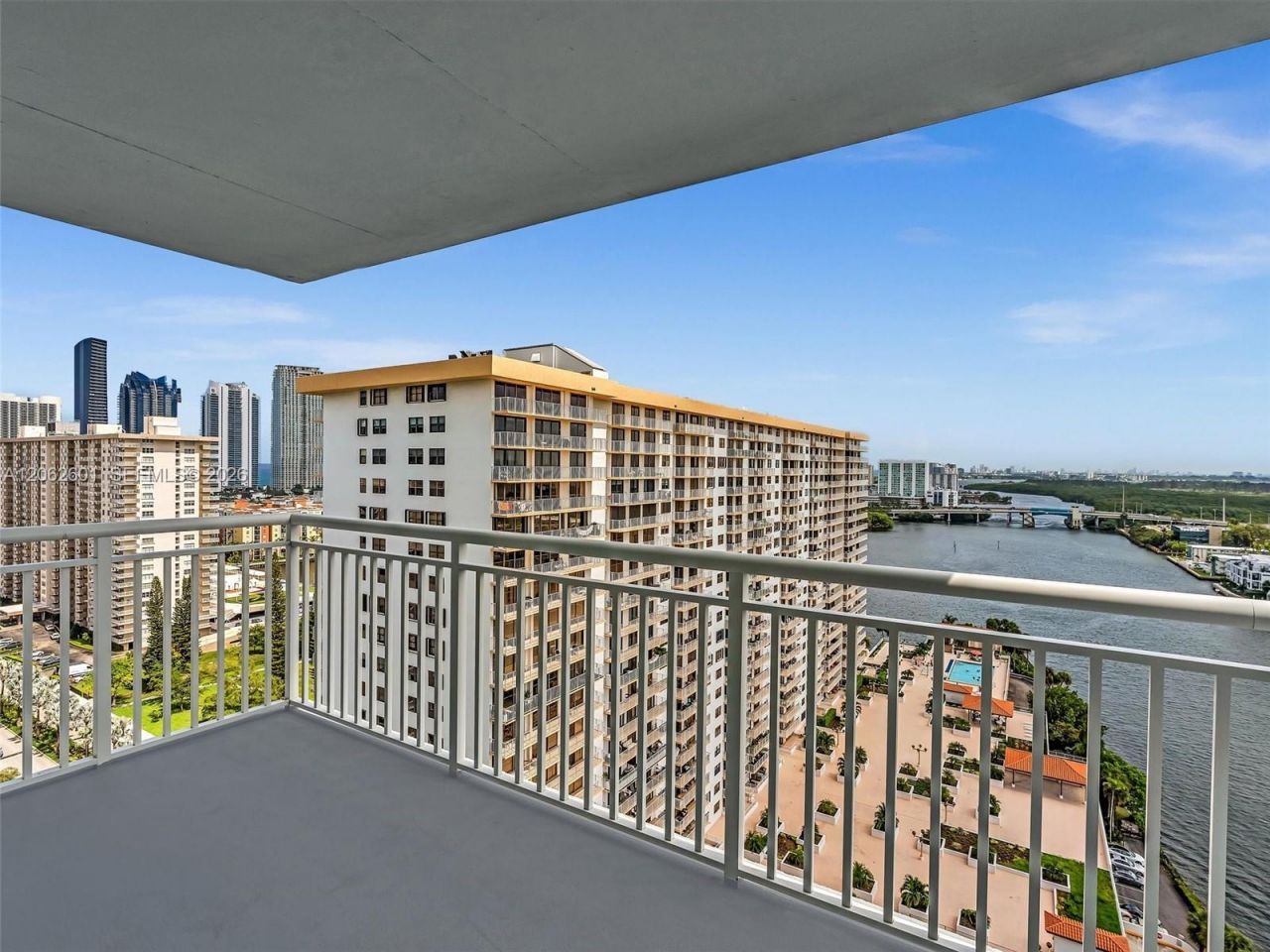 301 174th St , Unit 2205, Sunny Isles Beach, FL 33160 Photo