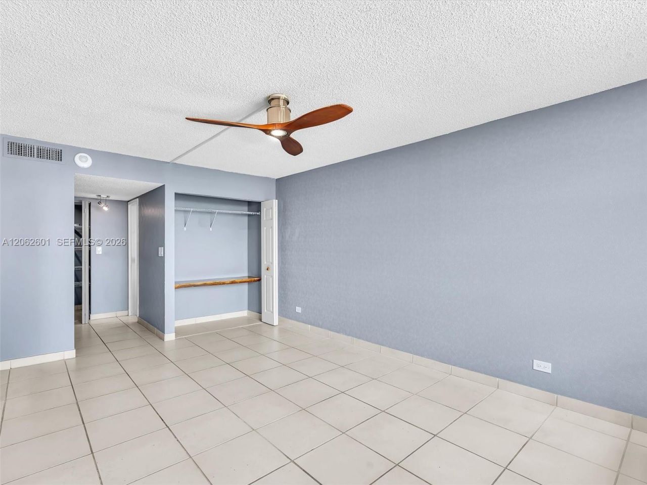 301 174th St , Unit 2205, Sunny Isles Beach, FL 33160 Photo