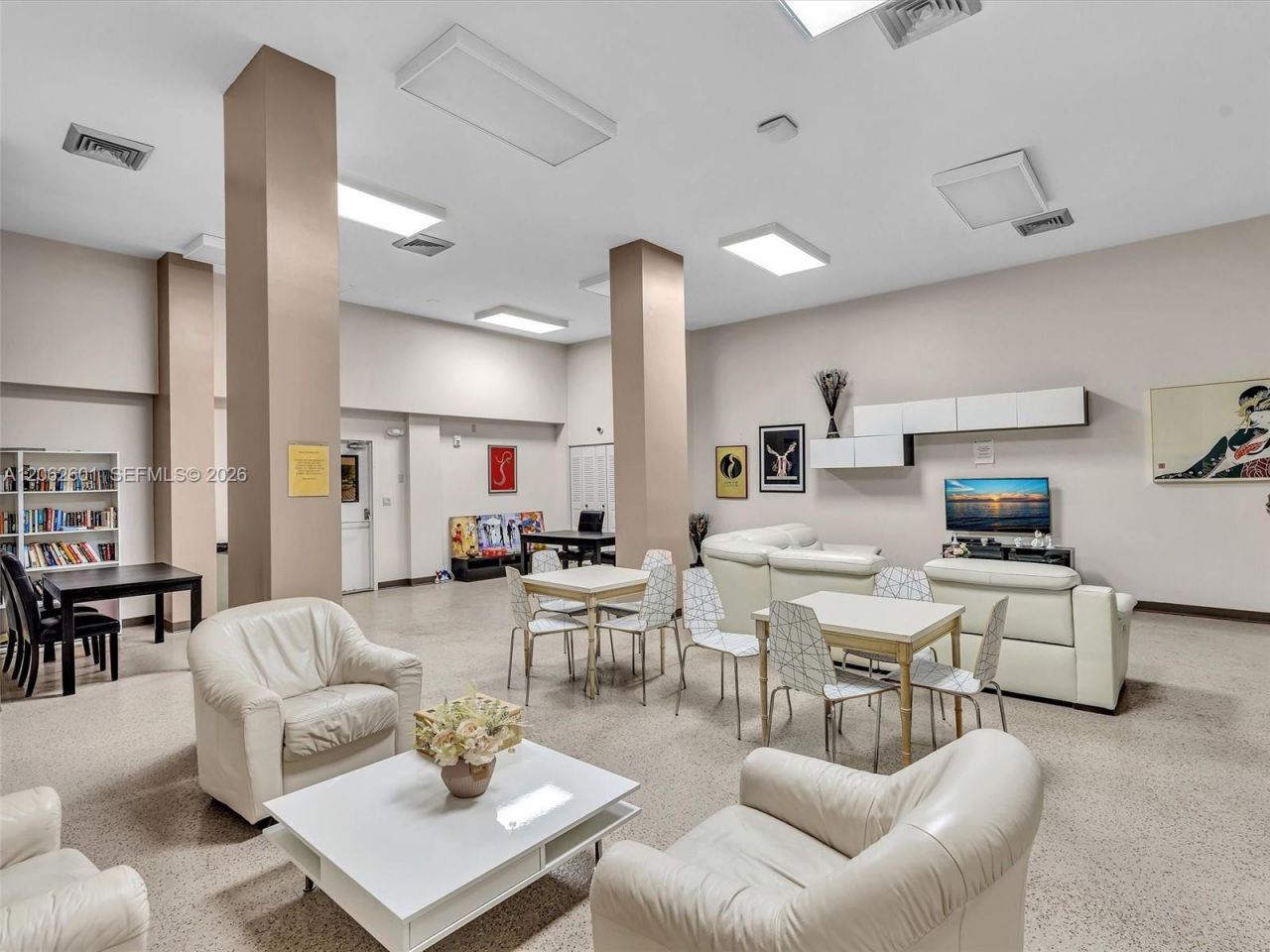 301 174th St , Unit 2205, Sunny Isles Beach, FL 33160 Photo