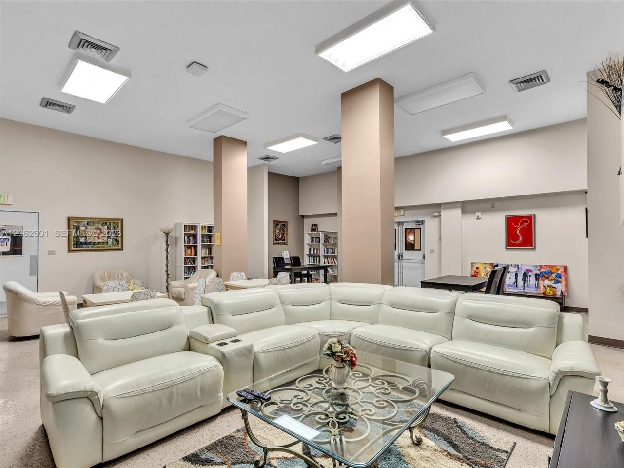 301 174th St , Unit 2205, Sunny Isles Beach, FL 33160 Photo