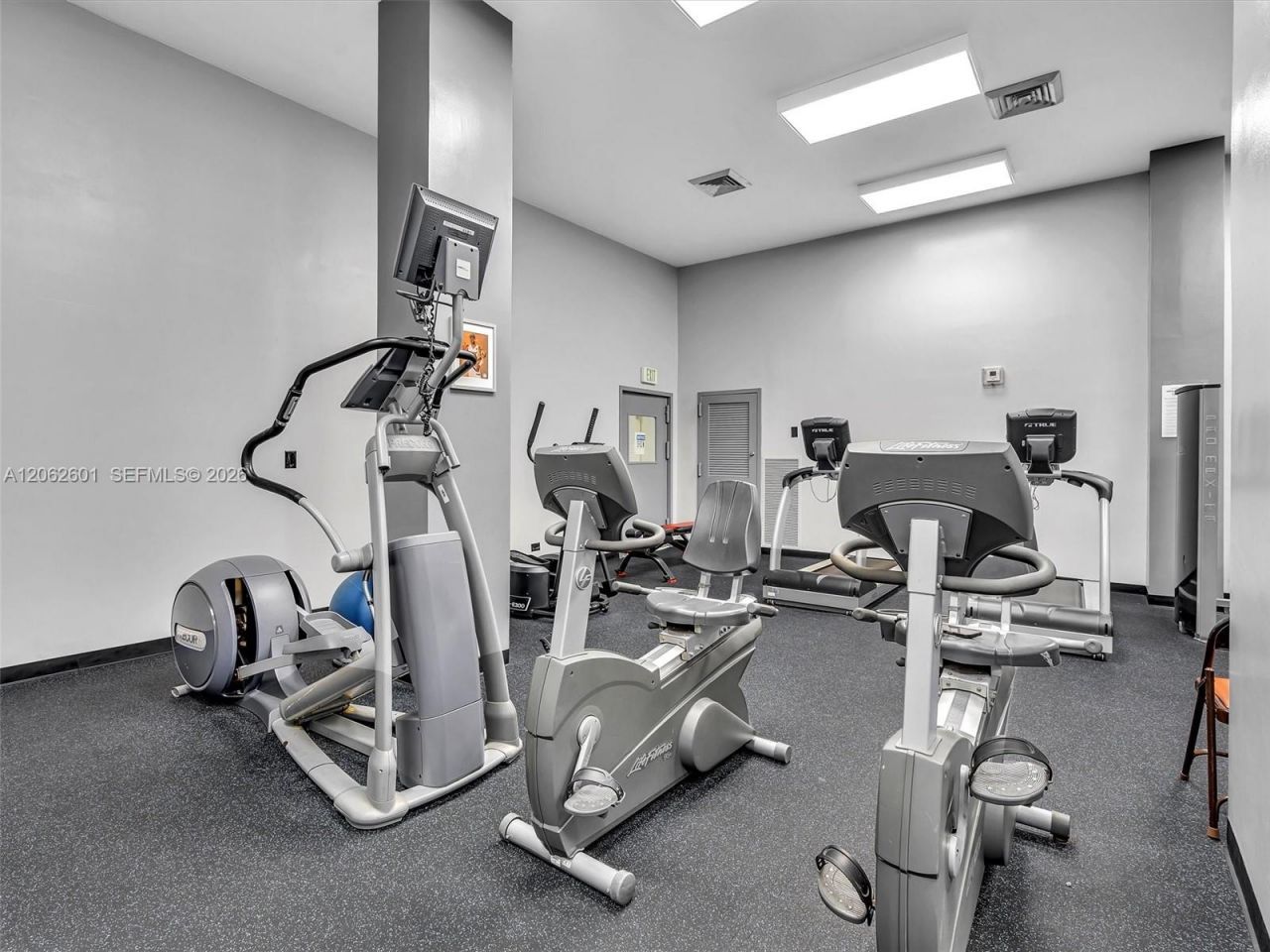 301 174th St , Unit 2205, Sunny Isles Beach, FL 33160 Photo