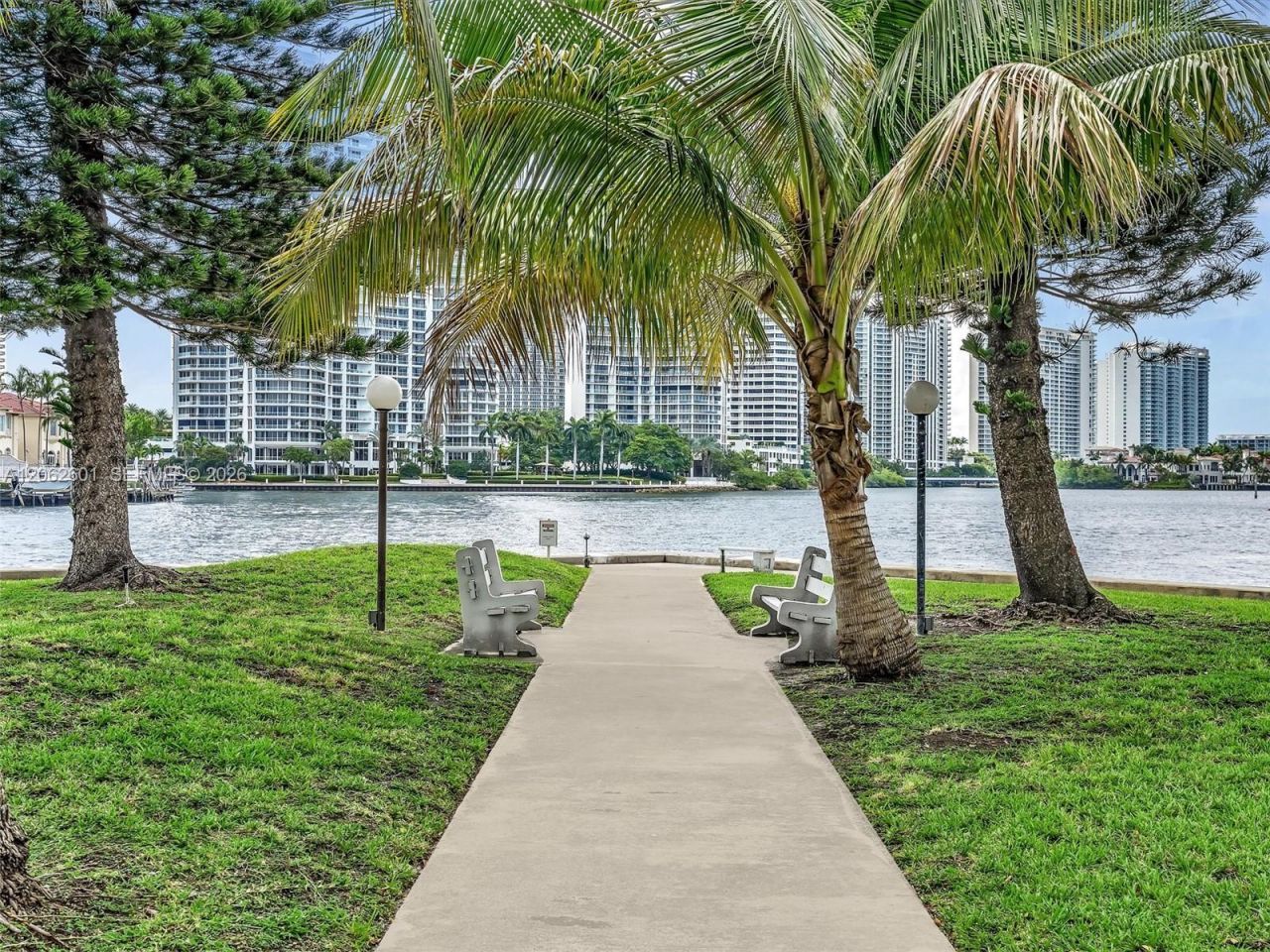 301 174th St , Unit 2205, Sunny Isles Beach, FL 33160 Photo