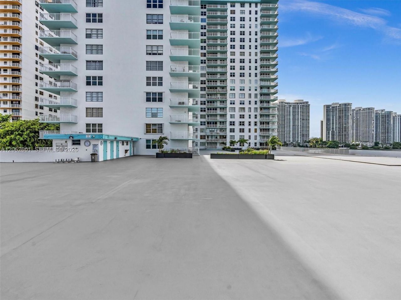 301 174th St , Unit 2205, Sunny Isles Beach, FL 33160 Photo