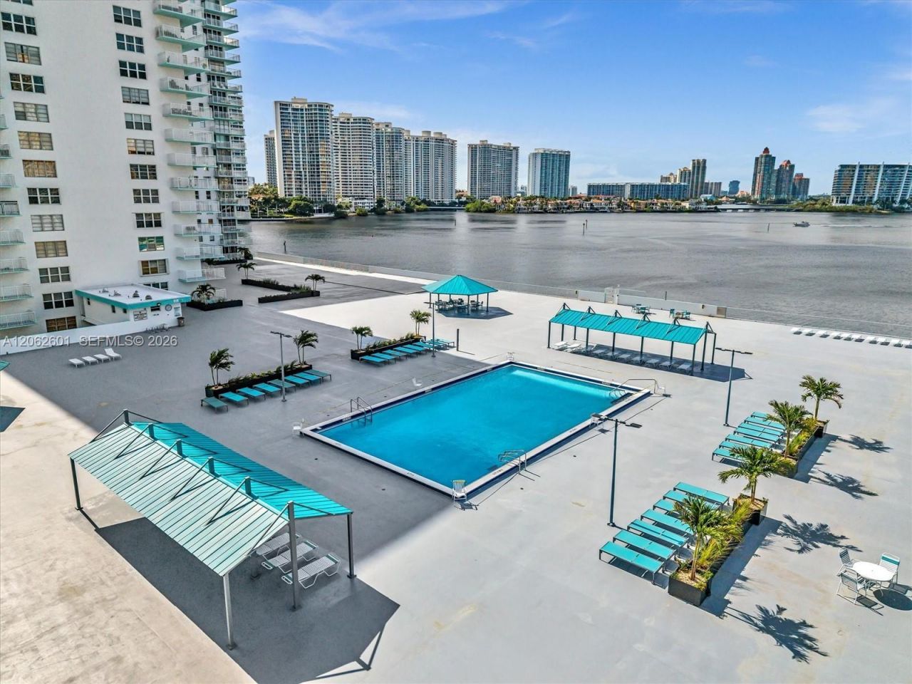 301 174th St , Unit 2205, Sunny Isles Beach, FL 33160 Photo