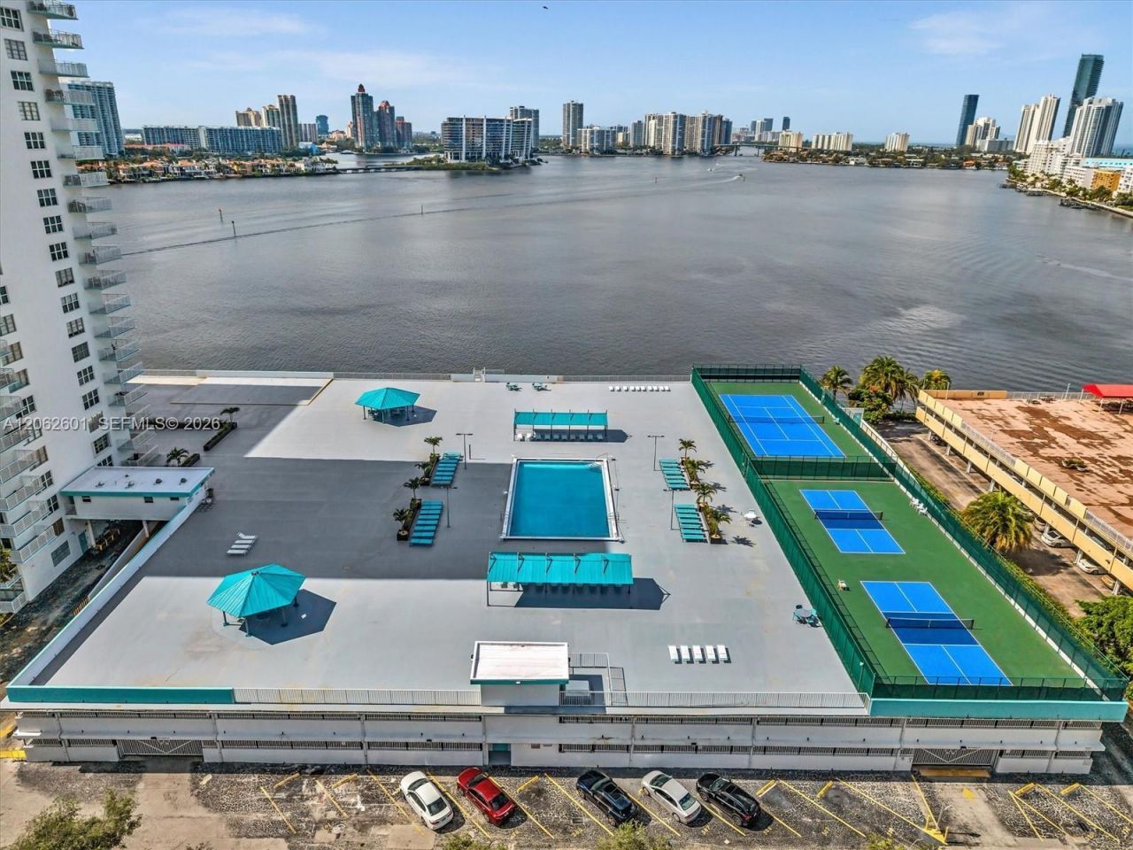 301 174th St , Unit 2205, Sunny Isles Beach, FL 33160 Photo