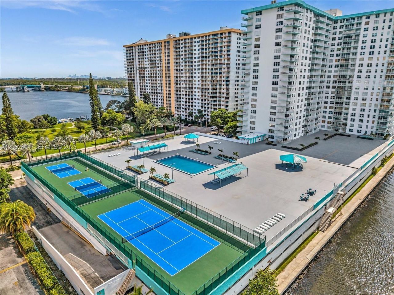301 174th St , Unit 2205, Sunny Isles Beach, FL 33160 Photo