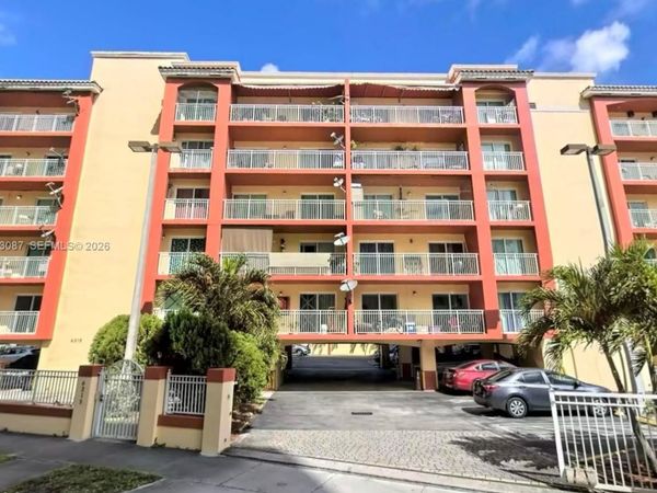 6315 SW 8th St, Unit 605, Miami, FL 33144