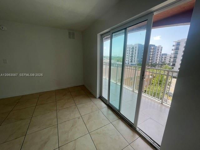 6315 SW 8th St, Unit 605, Miami, FL 33144 Photo