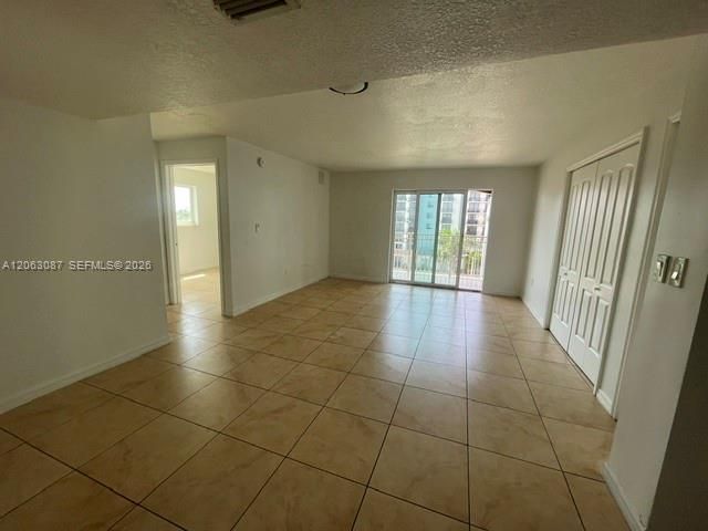 6315 SW 8th St, Unit 605, Miami, FL 33144 Photo