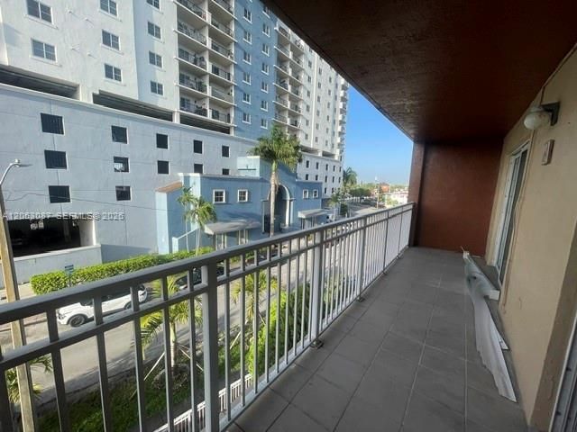 6315 SW 8th St, Unit 605, Miami, FL 33144 Photo