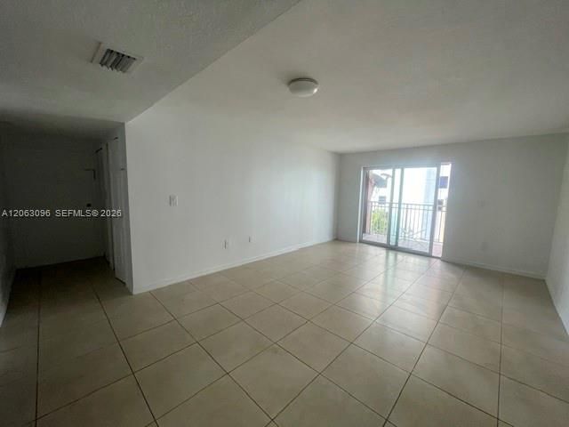 6315 SW 8th St, Unit 401, Miami, FL 33144 Photo
