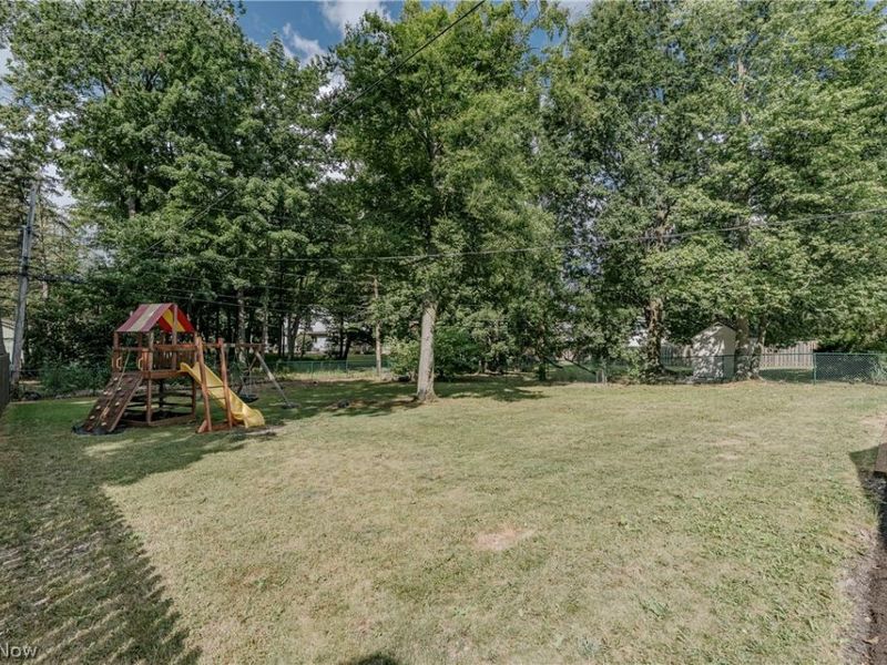 1960 Bromton Drive, Lyndhurst, OH 44124 Photo 37
