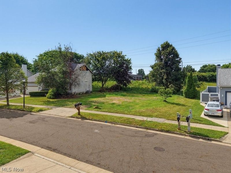 2238 Canterbury Circle, Akron, OH 44319 Photo 3