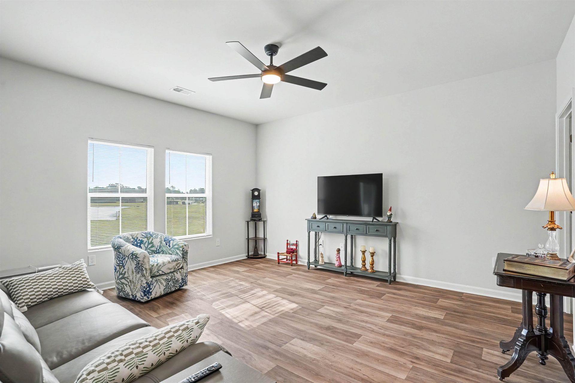 212 Warner Crossing Way  Photo 10
