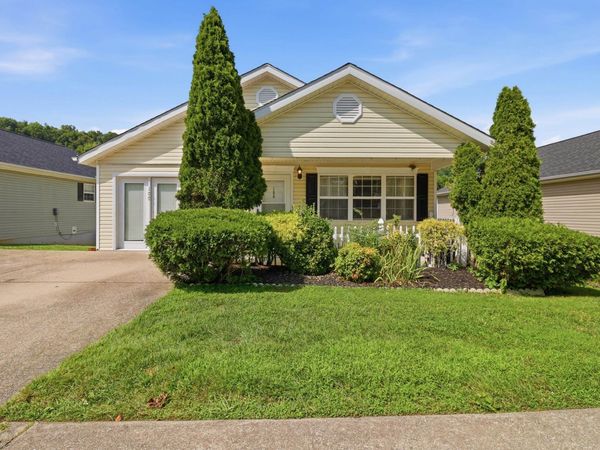100 Palm Drive, Huntington, WV 25705