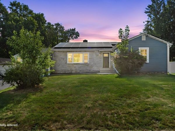 5 5th Ave, Dudley, MA 01571