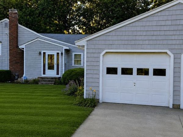 40 Border Rd, Holbrook, MA 02343