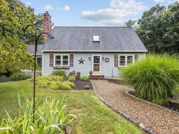 9 Bridle Path Lane, Middleboro, MA 02346