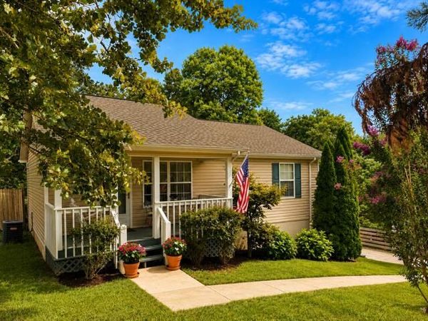 240 SE Bell Street, Cleveland, TN 37323