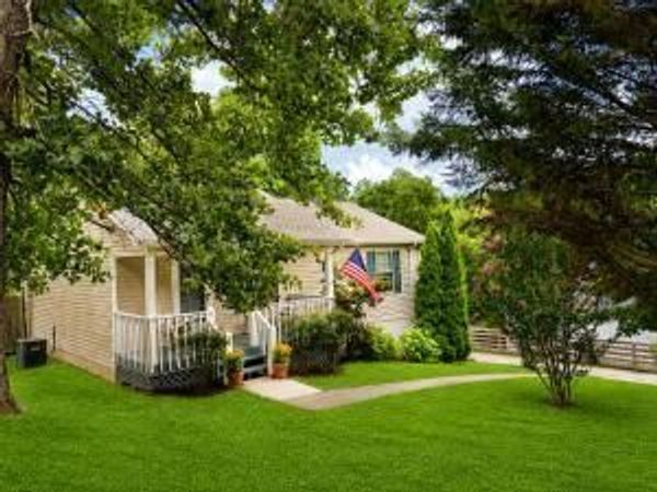 240 SE Bell Street, Cleveland, TN 37323