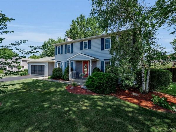 122 Old Orchard Lane , Orchard Park, NY 14127