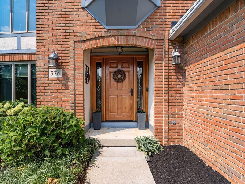 978 Valleyview Drive , Westerville, OH 43081 Photo 3