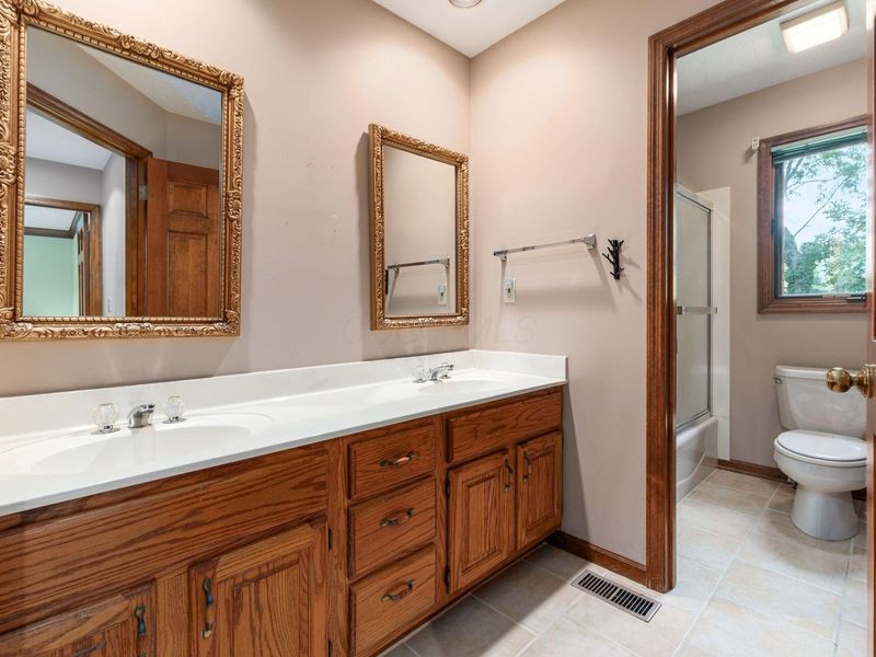 978 Valleyview Drive , Westerville, OH 43081 Photo 40
